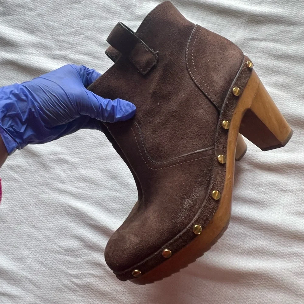 Tory Burch Brown Heeled Boots with Gold Accents‎